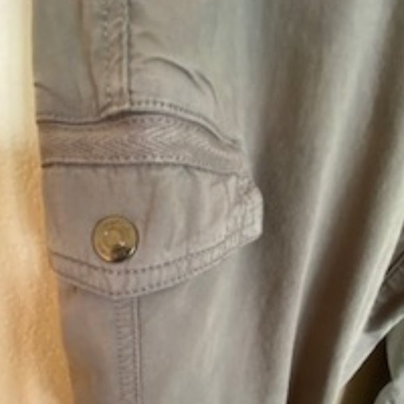 Aventura Relaxed Fit Grayish Green Cotton Pants - Size M - Picture 4 of 15